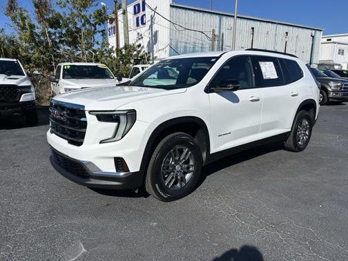 2025 GMC Acadia FWD Elevation