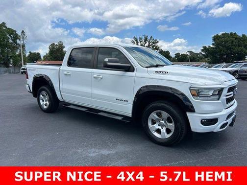 Bright White Clearcoat 2023 RAM 1500 Big Horn/Lone Star