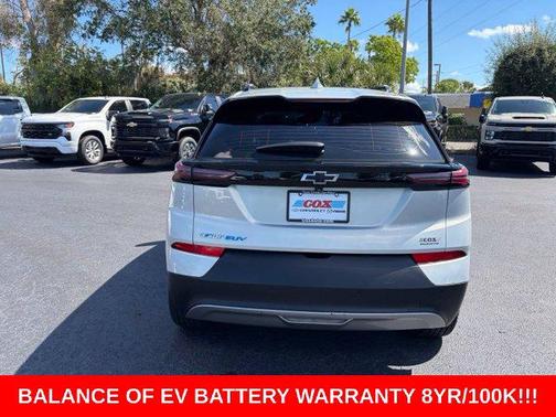 Silver Flare Metallic 2022 Chevrolet Bolt EUV FWD LT