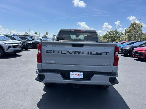 2024 Chevrolet Silverado 1500 Custom