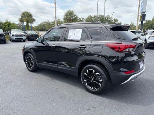 Mosaic Black Metallic 2023 Chevrolet Trailblazer LT