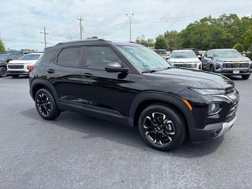 Mosaic Black Metallic 2023 Chevrolet Trailblazer LT