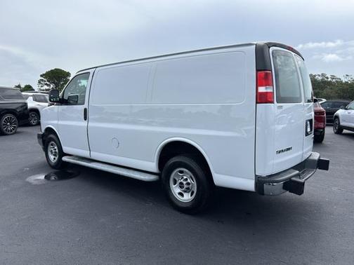 2023 GMC Savana 2500 Work Van