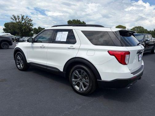 White 2021 Ford Explorer XLT