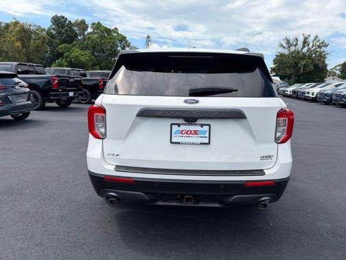 White 2021 Ford Explorer XLT