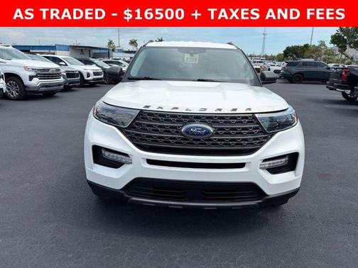White 2021 Ford Explorer XLT