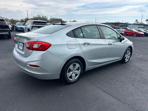 2017 Chevrolet Cruze LS