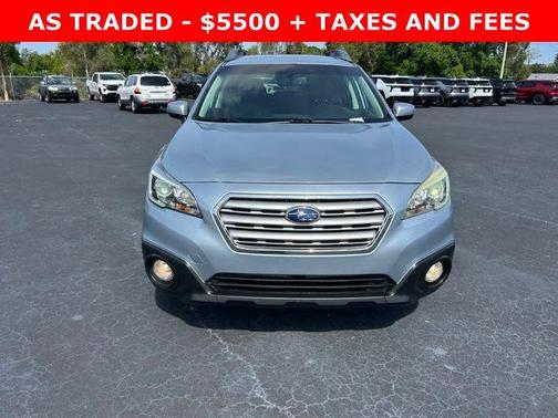 Ice Silver Metallic 2015 Subaru Outback 3.6R Limited