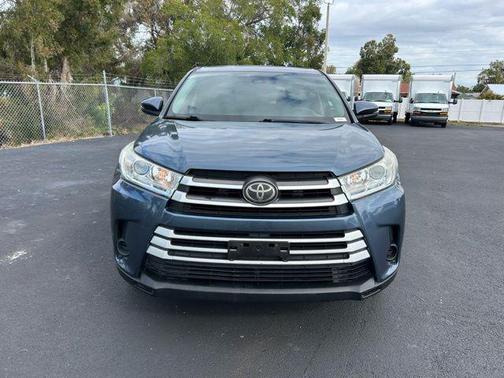 2017 Toyota Highlander LE