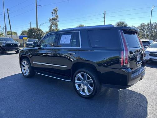 2019 Cadillac Escalade Luxury