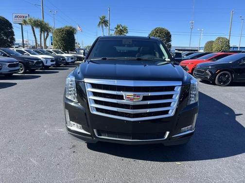 2019 Cadillac Escalade Luxury