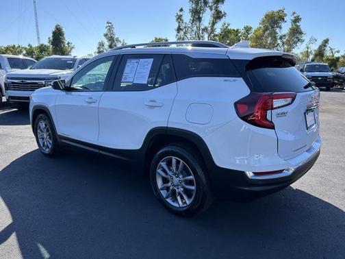 2023 GMC Terrain SLT