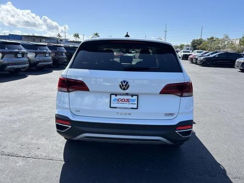 2023 Volkswagen Taos 1.5T SE