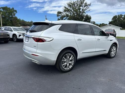 2023 Buick Enclave Premium FWD