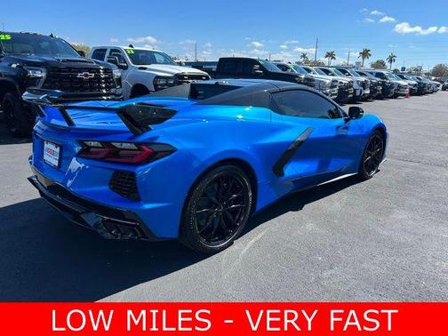 2025 Chevrolet Corvette Stingray w/2LT