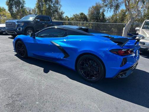 2025 Chevrolet Corvette Stingray w/2LT