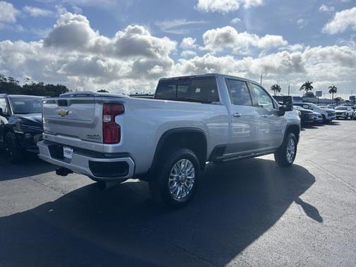 2023 Chevrolet Silverado 3500 High Country