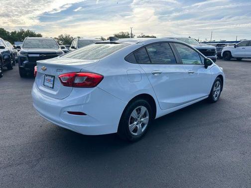 2018 Chevrolet Cruze LS