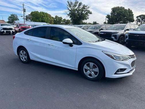 2018 Chevrolet Cruze LS