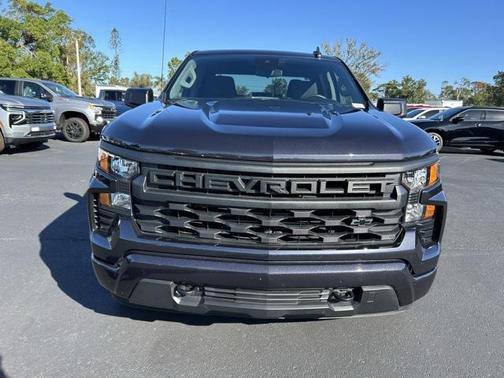 Dark Ash Metallic 2023 Chevrolet Silverado 1500 Custom