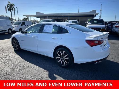 2022 Chevrolet Malibu FWD RS