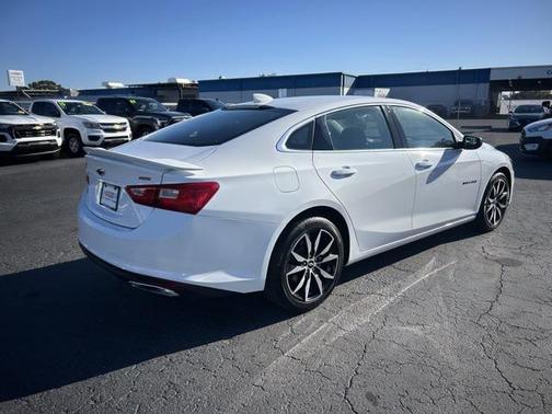 2022 Chevrolet Malibu FWD RS