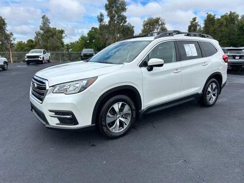 Crystal White Pearl 2019 Subaru Ascent Premium 7-Passenger
