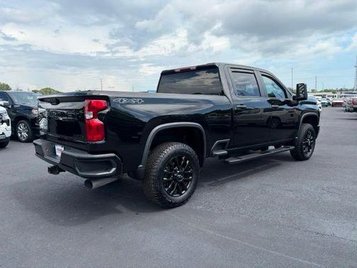 Black 2025 Chevrolet Silverado 2500 Custom