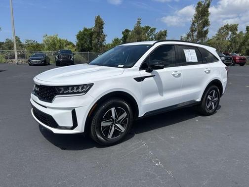 2022 Kia Sorento S