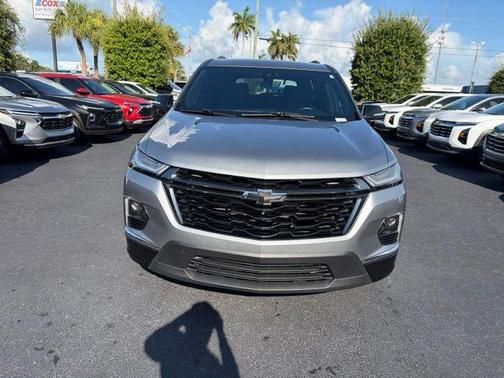 Sterling Gray Metallic 2023 Chevrolet Traverse Premier