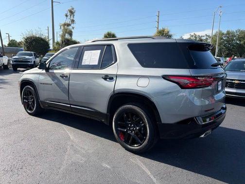 Sterling Gray Metallic 2023 Chevrolet Traverse Premier