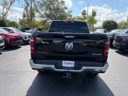 Diamond Black Crystal Pearlcoat 2019 RAM 1500 Limited