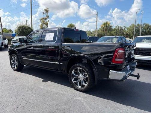 Diamond Black Crystal Pearlcoat 2019 RAM 1500 Limited
