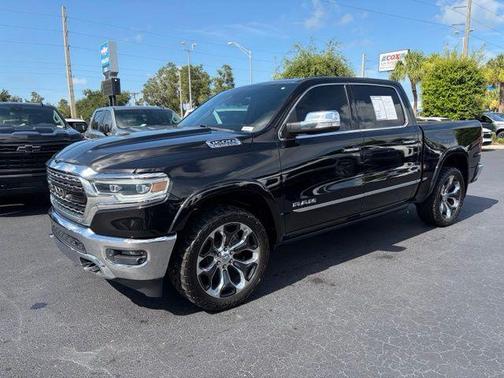 Diamond Black Crystal Pearlcoat 2019 RAM 1500 Limited