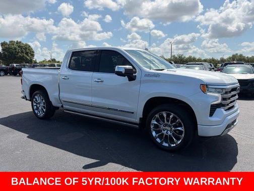 Iridescent Pearl Tricoat 2023 Chevrolet Silverado 1500 High Country
