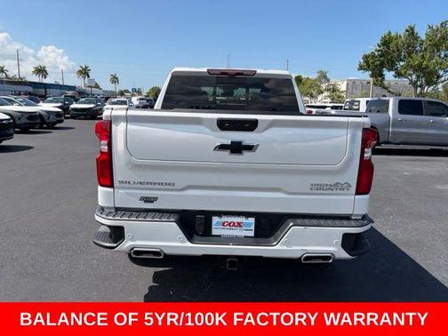 Iridescent Pearl Tricoat 2023 Chevrolet Silverado 1500 High Country
