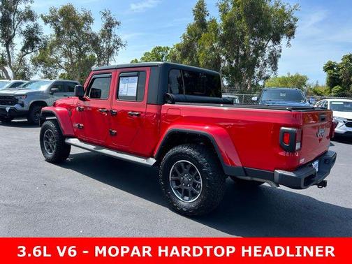 2023 Jeep Gladiator Overland