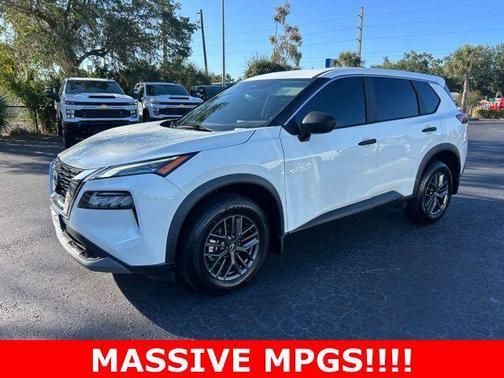 Glacier White 2023 Nissan Rogue S