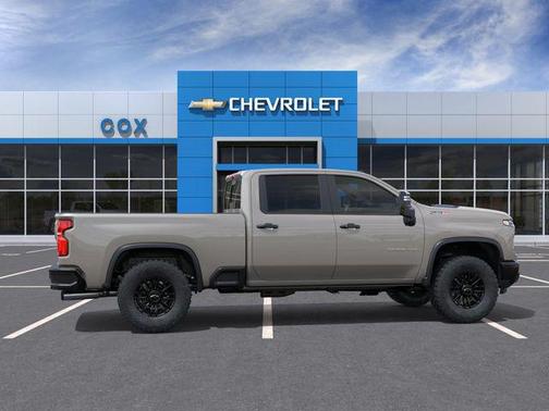 Summit White 2026 Chevrolet Silverado 2500 Crew Cab, Standard Bed, XR2, 4WD