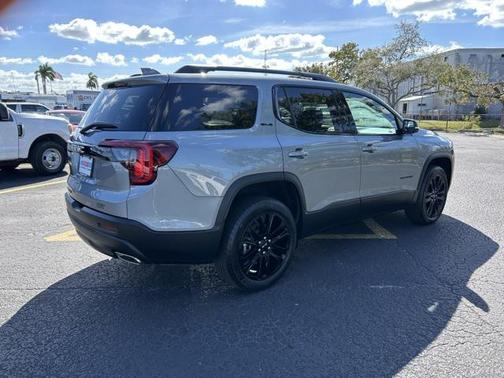 2023 GMC Acadia FWD SLE