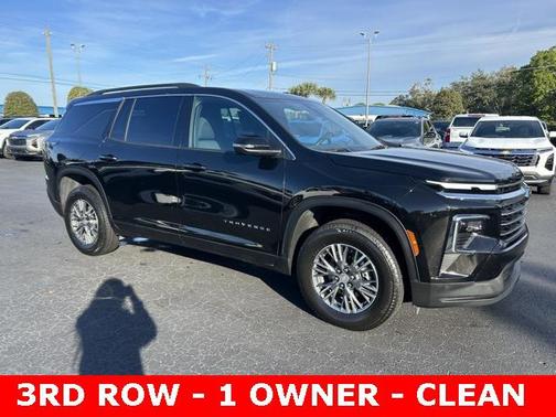 2025 Chevrolet Traverse LT