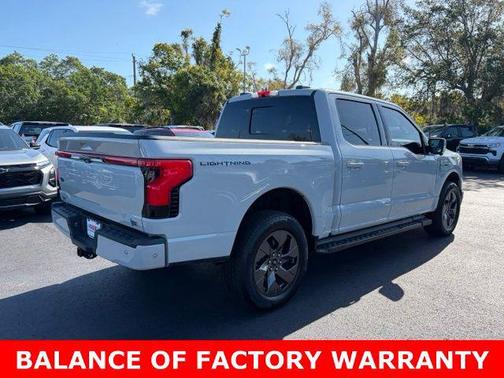 Avalanche 2023 Ford F-150 Lightning LARIAT