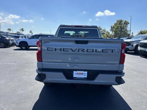 2025 Chevrolet Silverado 1500 Custom