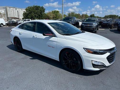 Summit White 2021 Chevrolet Malibu FWD LT