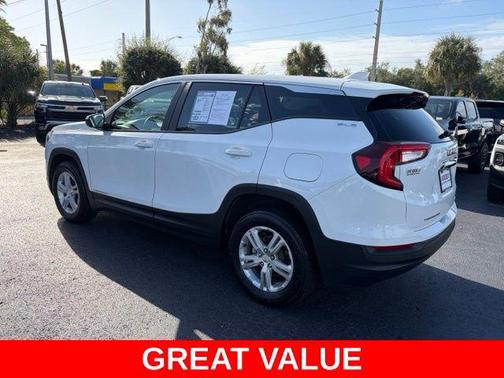 Summit White 2024 GMC Terrain SLE