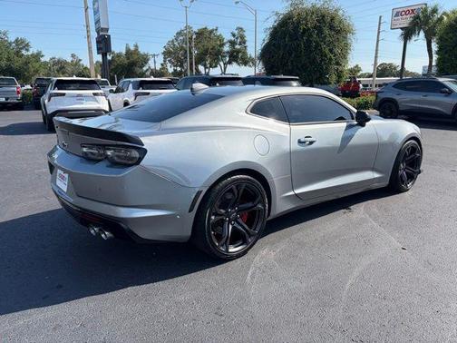 Sharkskin Metallic 2023 Chevrolet Camaro 2SS