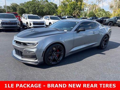 Sharkskin Metallic 2023 Chevrolet Camaro 2SS