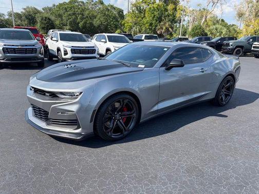 Sharkskin Metallic 2023 Chevrolet Camaro 2SS
