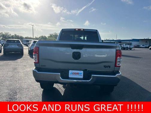 2022 RAM 2500 Tradesman Crew Cab 4x4 6'4' Box