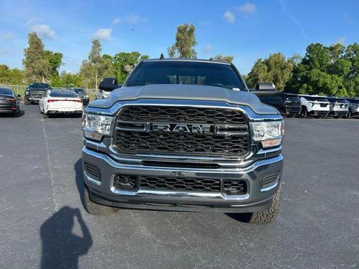 Billet Silver Metallic Clearcoat 2022 RAM 2500 Tradesman Crew Cab 4x4 6'4' Box